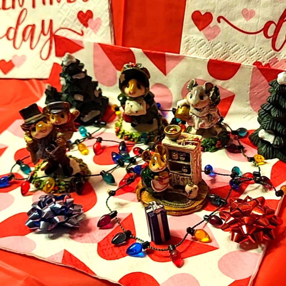 Wee Forest Folk Christmas Collection, 4 Figurines, READ THE DESCRIPTION